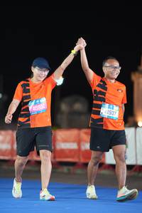 BIB: 45932, 41507
                            <button type="button" onclick="openModal(19763544)" class="btn btn-primary btn-sm float-right btn-popup" data-toggle="modal" data-target=".modal-high-quality">
                        <i class="fas fa-shopping-cart"></i> Add to Cart
                    </button>
                                            <button type="button" onclick="isThisMe(19763544, true)" class="btn btn-success btn-sm float-right btn-popup btn-isme hidden" data-toggle="tooltip" data-placement="bottom" title="นี่คือรูปของคุณใช่ไหม คลิกที่นี่เพื่อเอาเข้าอัลบั้ม">
                        <i class="fas fa-plus"></i> Add to album
                    </button>
                    <button type="button" onclick="isThisMe(19763544, false)" class="btn btn-warning btn-sm float-right btn-popup btn-isnotme hidden">
                        <i class="fas fa-ban"></i> Remove from album
                    </button>